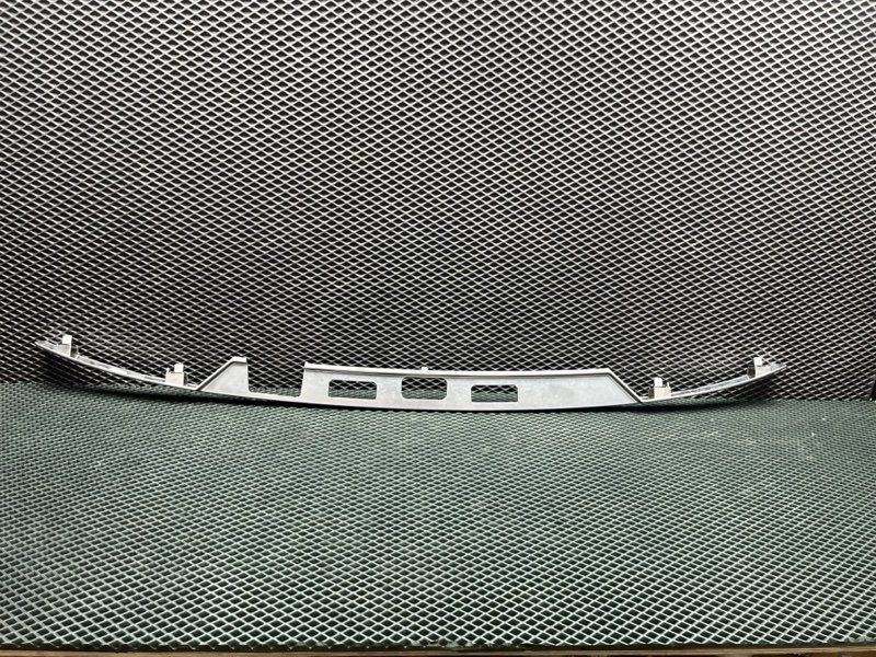 Молдинг крышки багажника Land Rover Range Rover (L405, 2016г.)