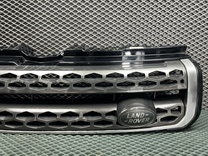 Решетка радиатора Land Rover Range Rover Evoque (L538, 2017г.)