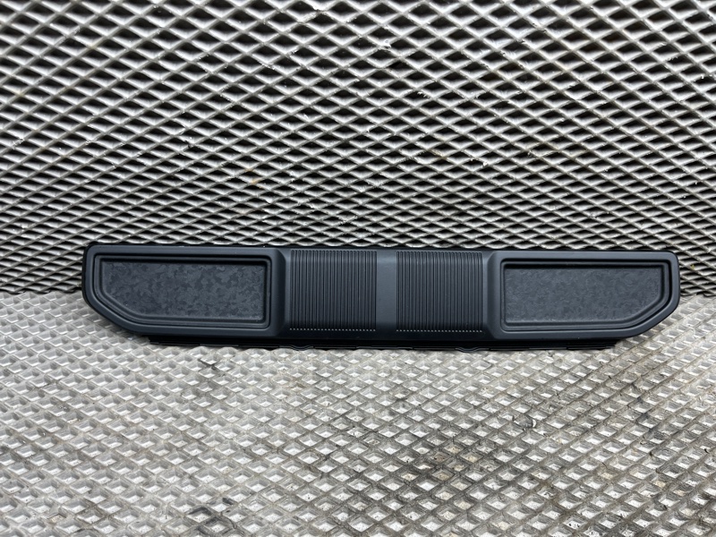 Декоративная накладка торпедо Jeep Wrangler (JL, 2025г.)
