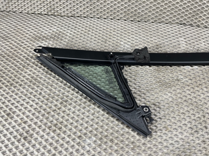 Стекло двери Land Rover Range Rover Sport (L461, 2024г.)