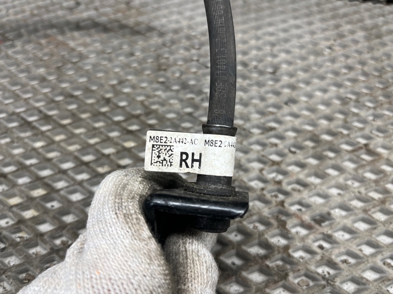 Шланг тормозной Land Rover Range Rover Sport (L461, 2024г.)