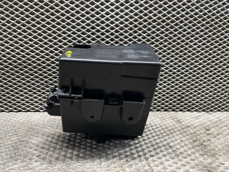 Кронштейн (крепление) Land Rover Range Rover Sport (L461, 2024г.)