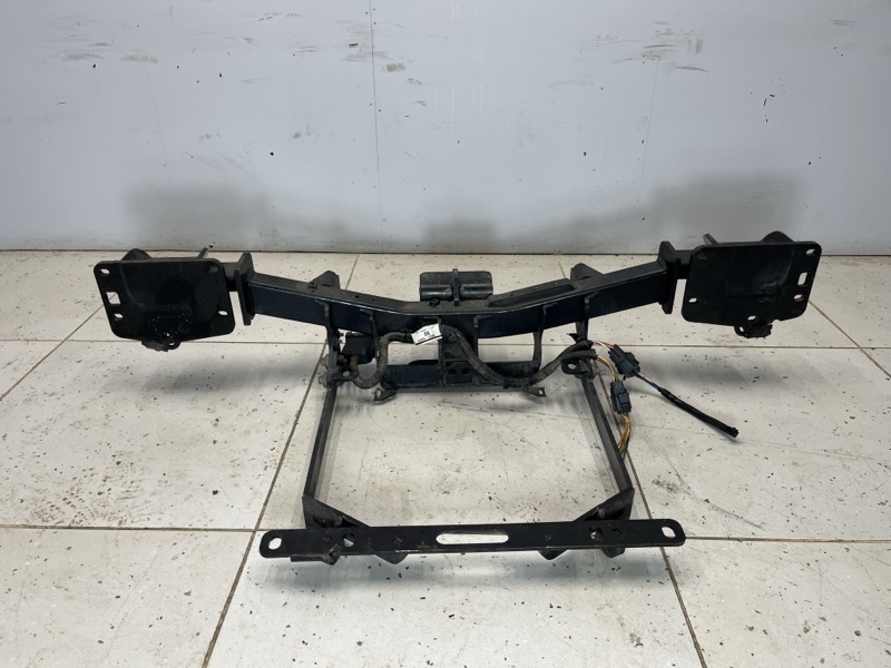 Балка фаркопа Land Rover Range Rover Sport (L494, 2015г.)