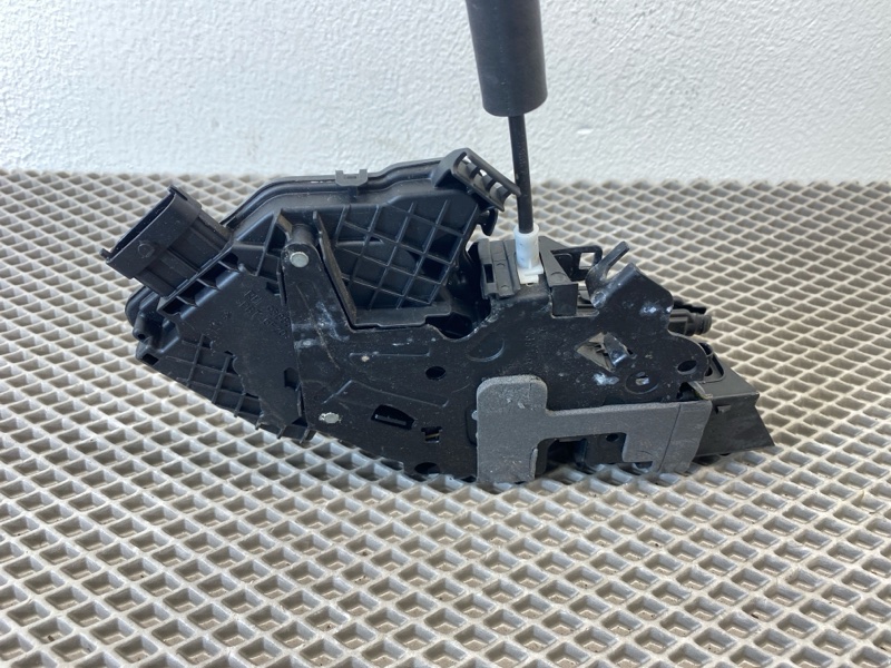 Замок двери Land Rover Range Rover Sport (L494, 2015г.)