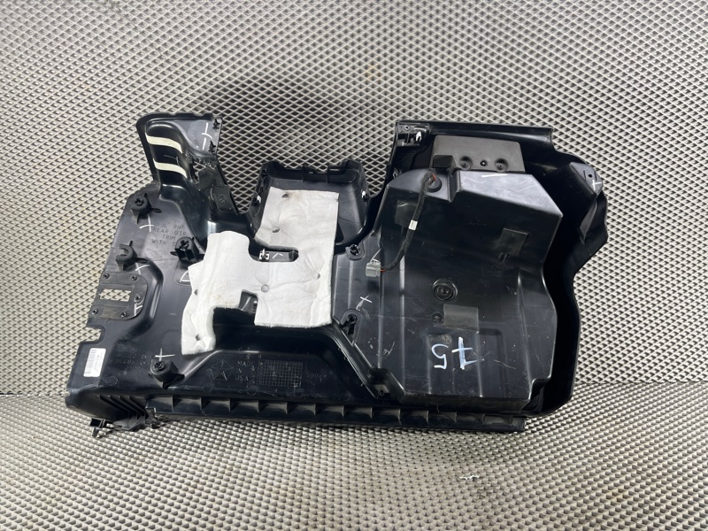 Сабвуфер Jeep Wrangler (JL, 2019г.)