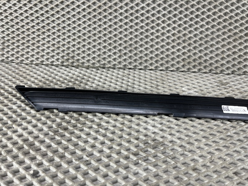 Крепление накладки лобового стекла Land Rover Range Rover Sport (L461, 2024г.)