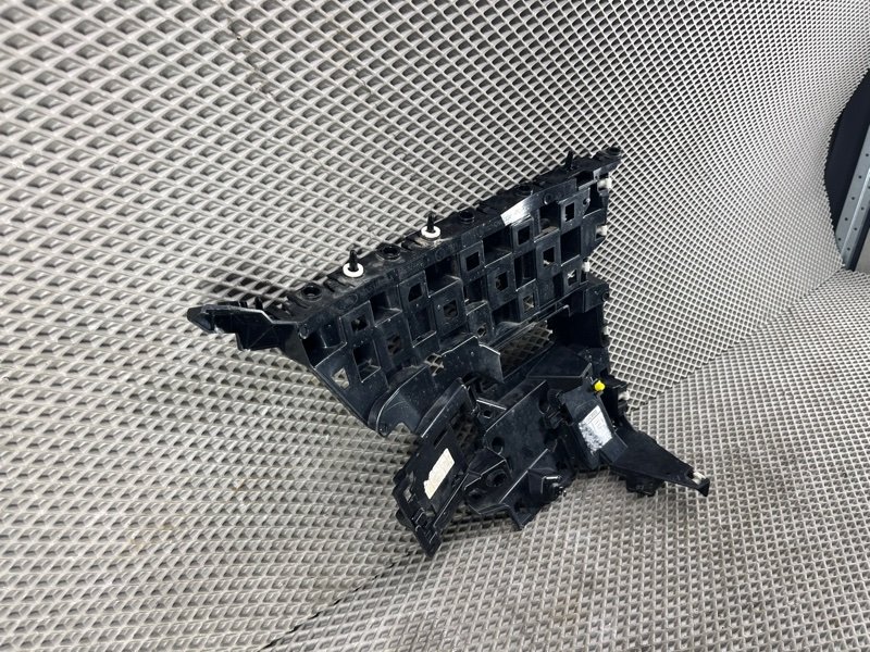 Кронштейн бампера Land Rover Range Rover Sport (L461, 2024г.)