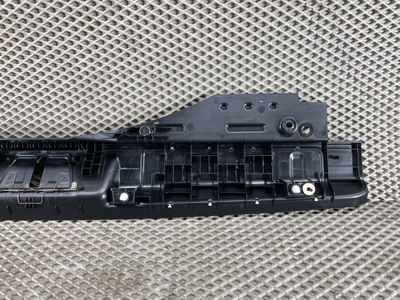 Накладка на порог багажника Land Rover Range Rover Sport (L461, 2024г.)