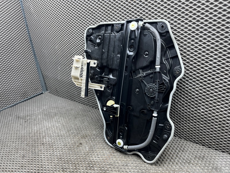Стеклоподъемник Jeep Wrangler (JL, 2025г.)