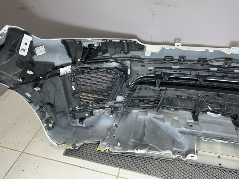 Бампер Land Rover Range Rover Sport (L494, 2021г.)