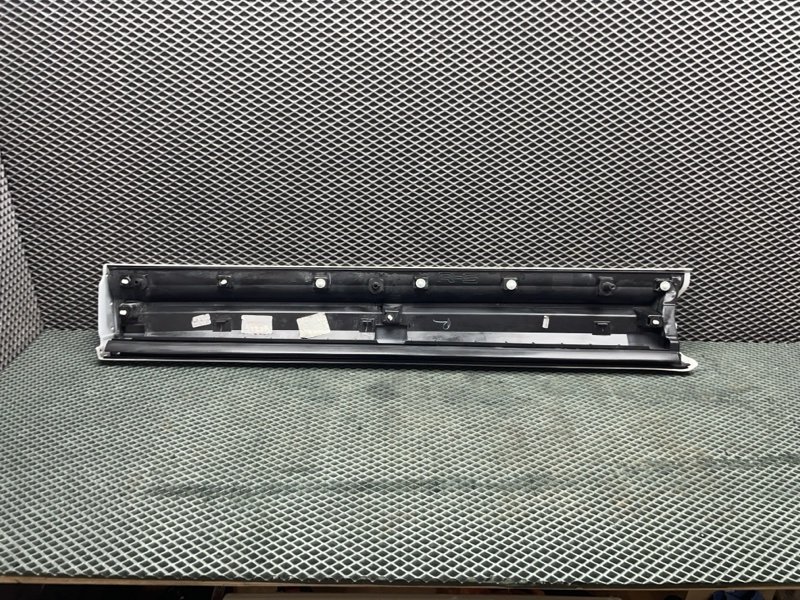 Молдинг двери Land Rover Range Rover Sport (L494, 2021г.)