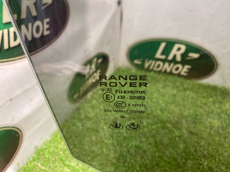 Стекло двери Land Rover Range Rover (L405, 2017г.)