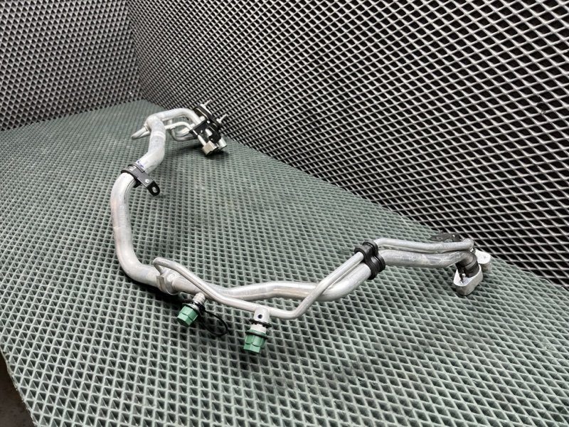 Трубка кондиционера Land Rover Range Rover Sport (L461, 2025г.)
