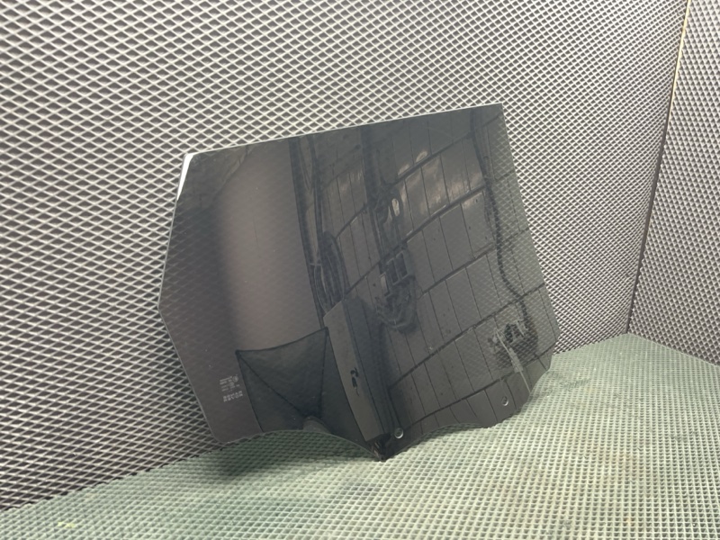 Стекло двери Land Rover Range Rover Sport (L494, 2021г.)