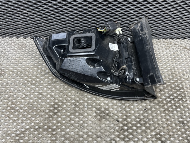 Фонарь Land Rover Discovery Sport (L550, 2016г.)