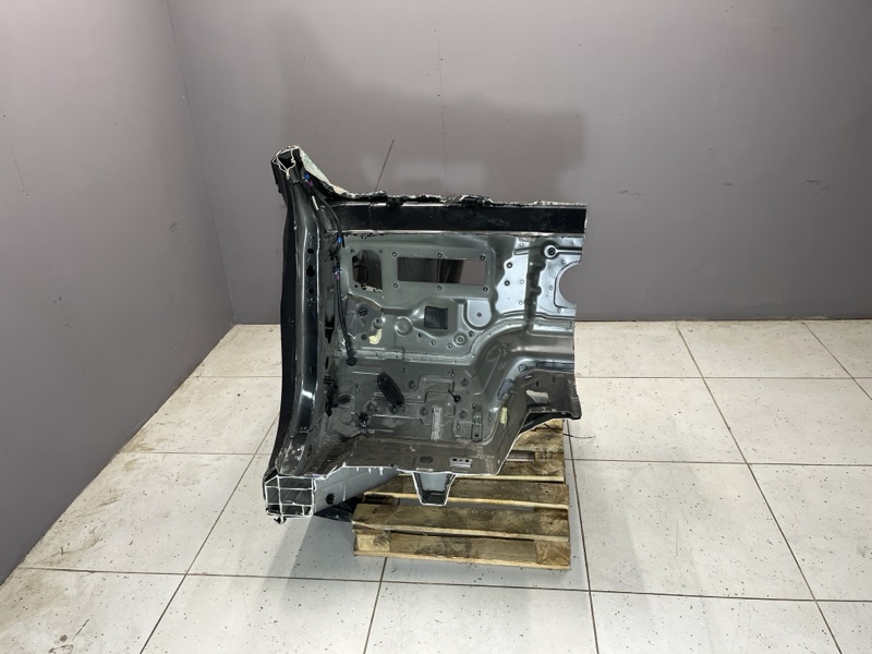 Четверть Land Rover Range Rover Sport (L461, 2025г.)
