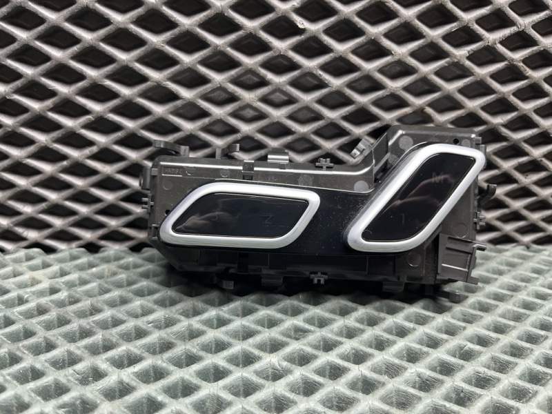 Пульт регулировки сиденья Land Rover Range Rover Sport (L461, 2025г.)