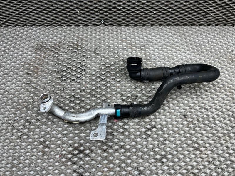 Патрубок системы охлаждения Land Rover Range Rover Sport (L494, 2017г.)
