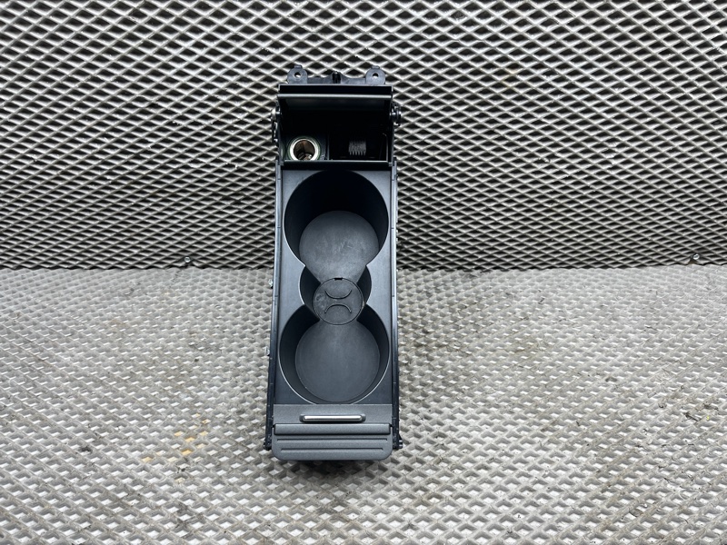 Подстаканник центральный Land Rover Range Rover Sport (L320, 2011г.)