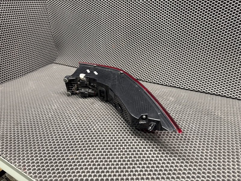 Фонарь Jaguar E-pace (X540, 2018г.)