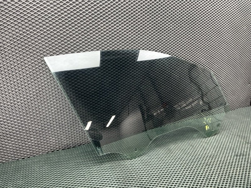 Стекло двери Volkswagen Tiguan (MK2, 2018г.)