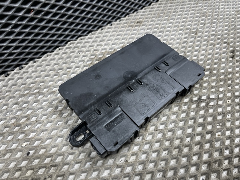 Блок предохранителей Land Rover Range Rover Sport (L494, 2020г.)