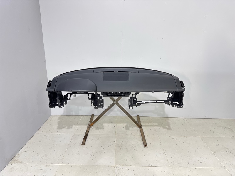 Торпедо Land Rover Range Rover Sport (L494, 2020г.)