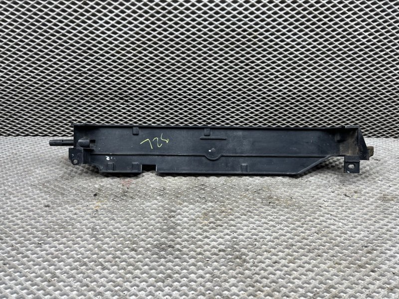 Крепление радиатора Land Rover Range Rover Sport (L320, 2012г.)