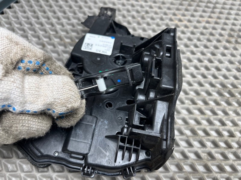 Замок двери Volkswagen Tiguan (MBQ, 2023г.)