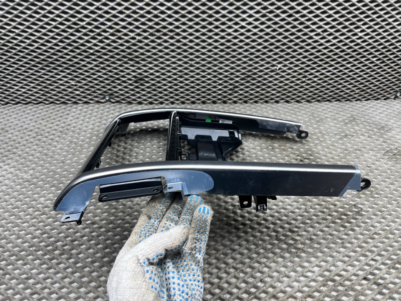Декоративная накладка центральной консоли Land Rover Discovery Sport (L550, 2020г.)