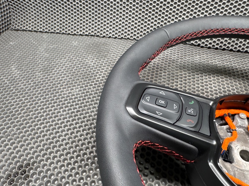 Руль с обогревом Jeep Wrangler (JL, 2025г.)