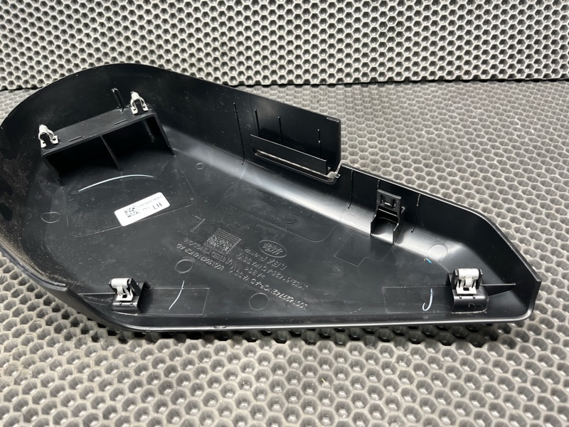 Крышка спинки сиденья Land Rover Range Rover Sport (L461, 2024г.)