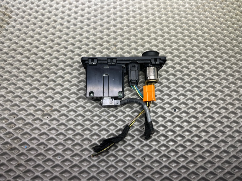 Разъем AUX / USB Land Rover Range Rover Evoque (L538, 2013г.)