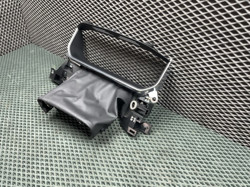 Рамка панели приборов Land Rover Range Rover Sport (L494, 2021г.)