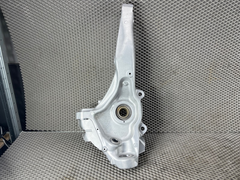 Кулак поворотный Land Rover Defender (L663, 2020г.)