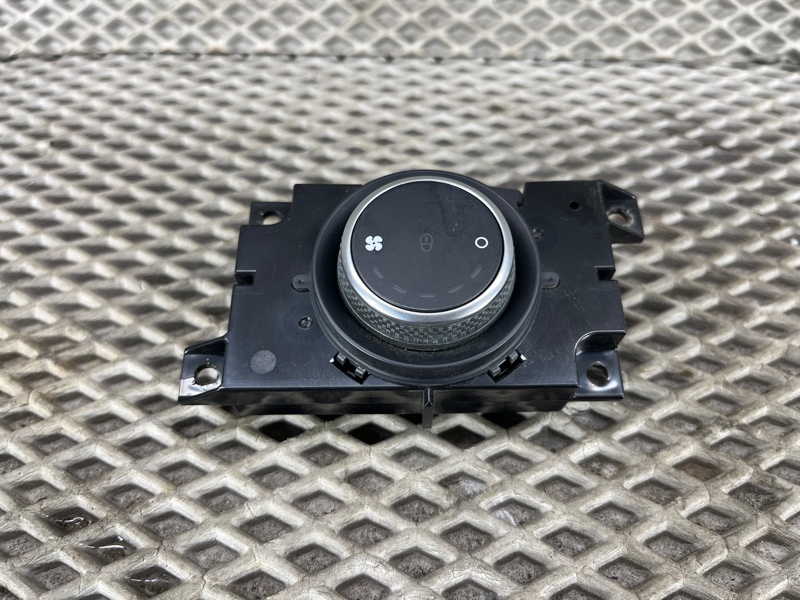 Блок управления печки/климат-контроля Land Rover Defender (L663, 2020г.)