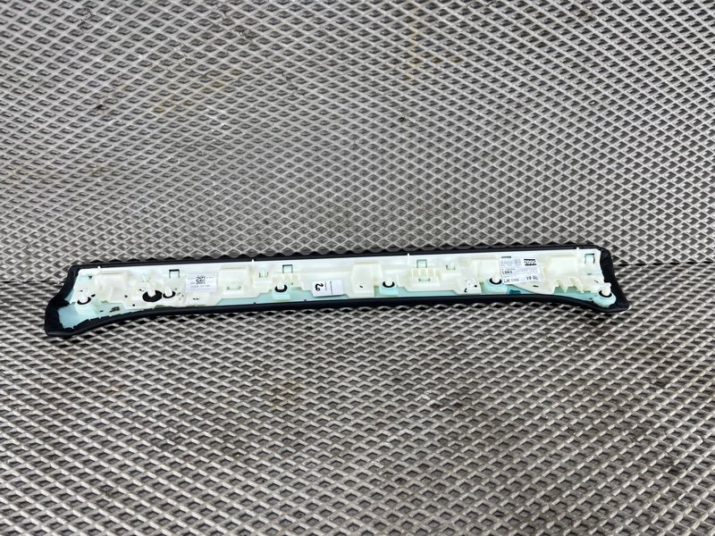 Подлокотник двери Land Rover Defender (L663, 2020г.)