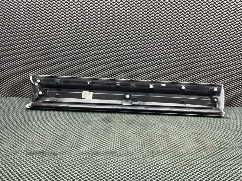 Молдинг двери Land Rover Range Rover Sport (L494, 2021г.)