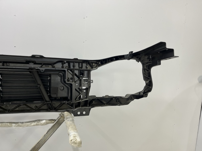 Передняя панель (телевизор) Land Rover Range Rover Sport (L494, 2020г.)