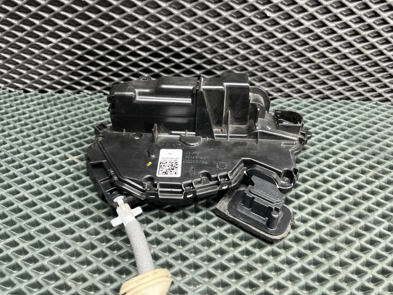 Замок двери Volkswagen Tiguan (MK2, 2018г.)