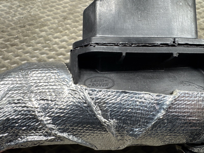 Патрубок дроссельной заслонки Land Rover Range Rover Sport (L461, 2024г.)