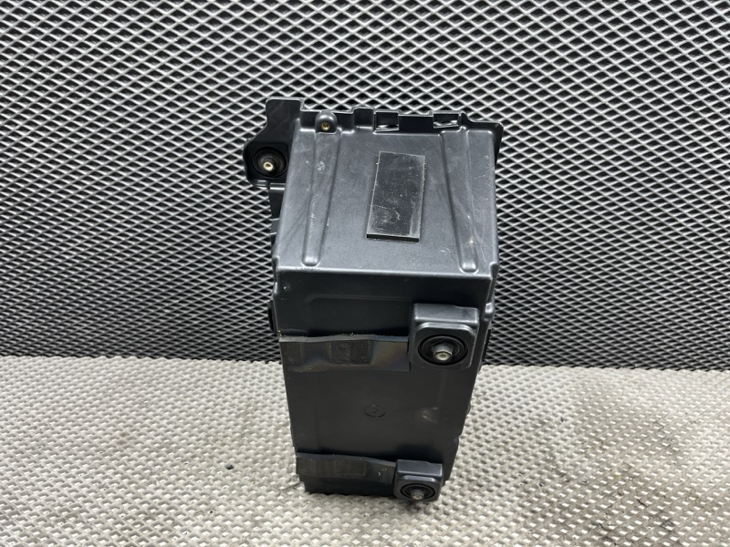 Крепление аккумулятора Land Rover Range Rover (L405, 2016г.)
