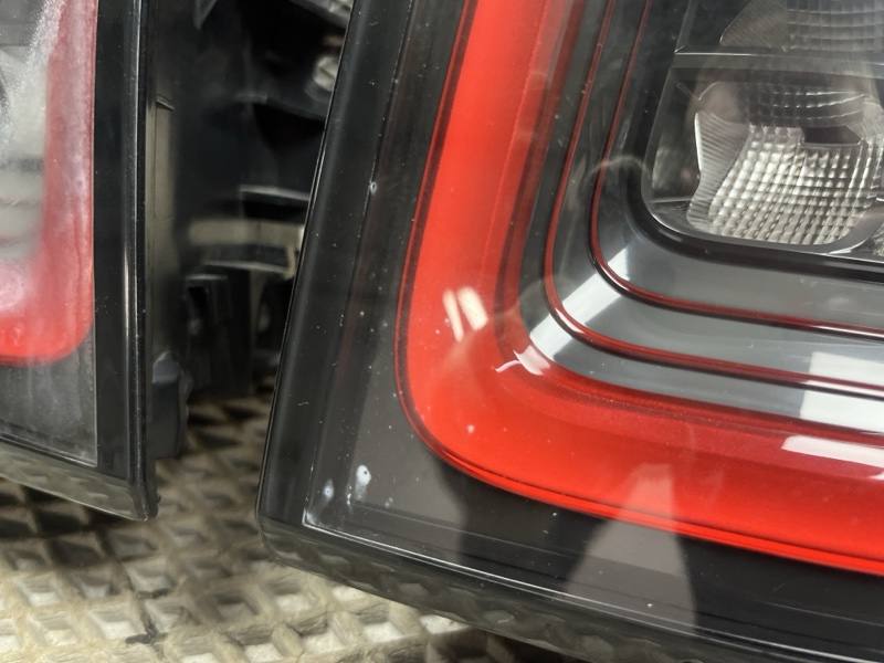 Фонари рестайлинг Land Rover Range Rover Sport (L494, 2020г.)