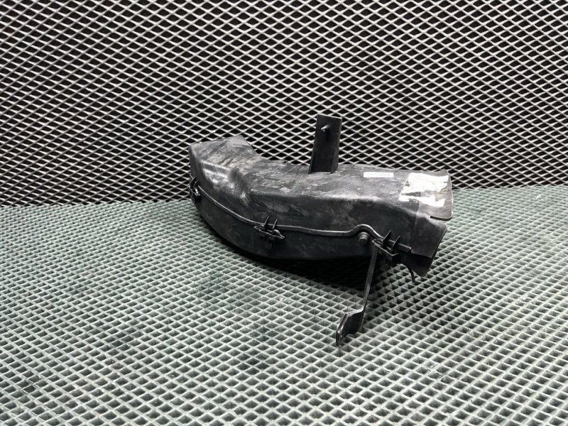 Воздуховод охлаждения тормозов Land Rover Range Rover Sport (L461, 2025г.)