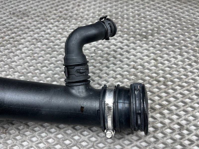Патрубок интеркулера Land Rover Range Rover Sport (L320, 2012г.)