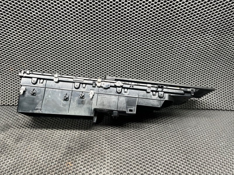 Подстаканник центральный Land Rover Range Rover (L405, 2021г.)