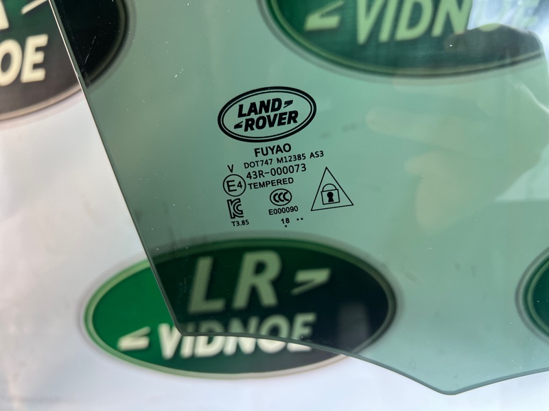 Стекло двери Land Rover Range Rover Evoque (L551, 2020г.)