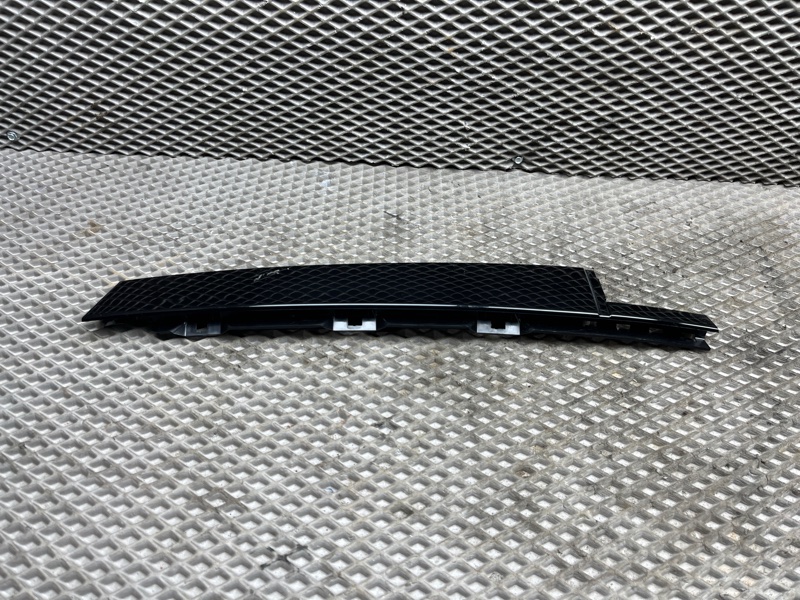Декоративная накладка двери Volkswagen Tiguan (MBQ, 2023г.)