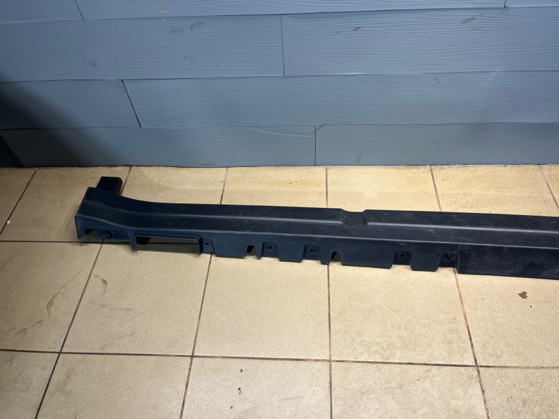 Накладка на порог Land Rover Defender (L663, 2020г.)