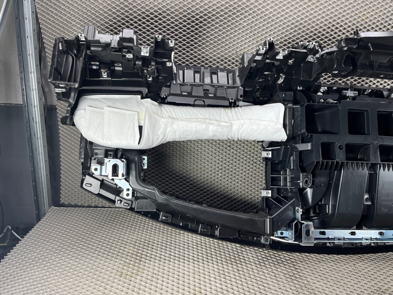 Торпедо Land Rover Range Rover Sport (L461, 2024г.)